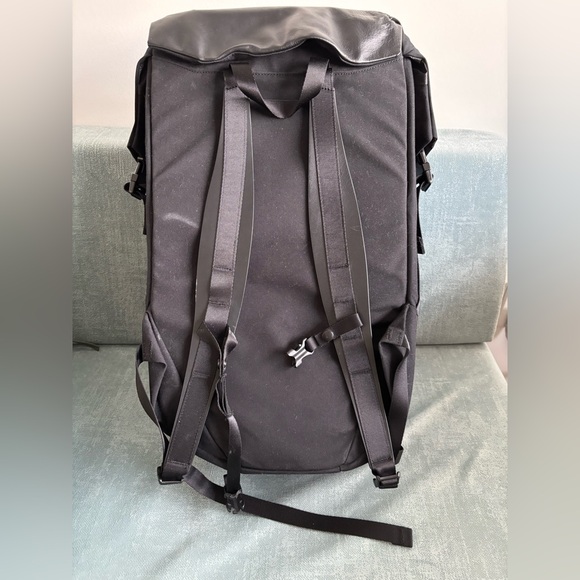 RYU 24L backpack like new - Picture 5 of 7